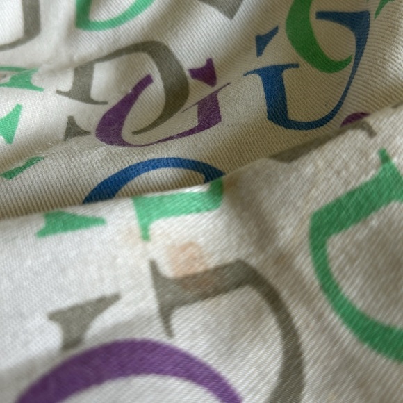 Large GUESS Bag - Picture 12 of 15